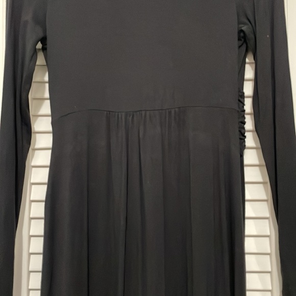 Old Navy Long Sleeve Maternity Dress - Picture 8 of 9